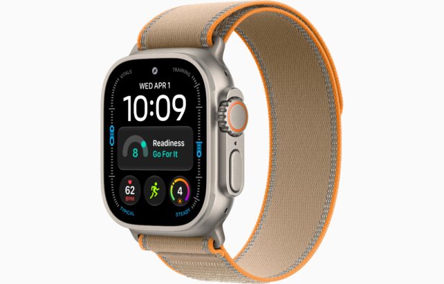 Apple Watch Ultra 4 Natural 49mm Sand Trail Loop